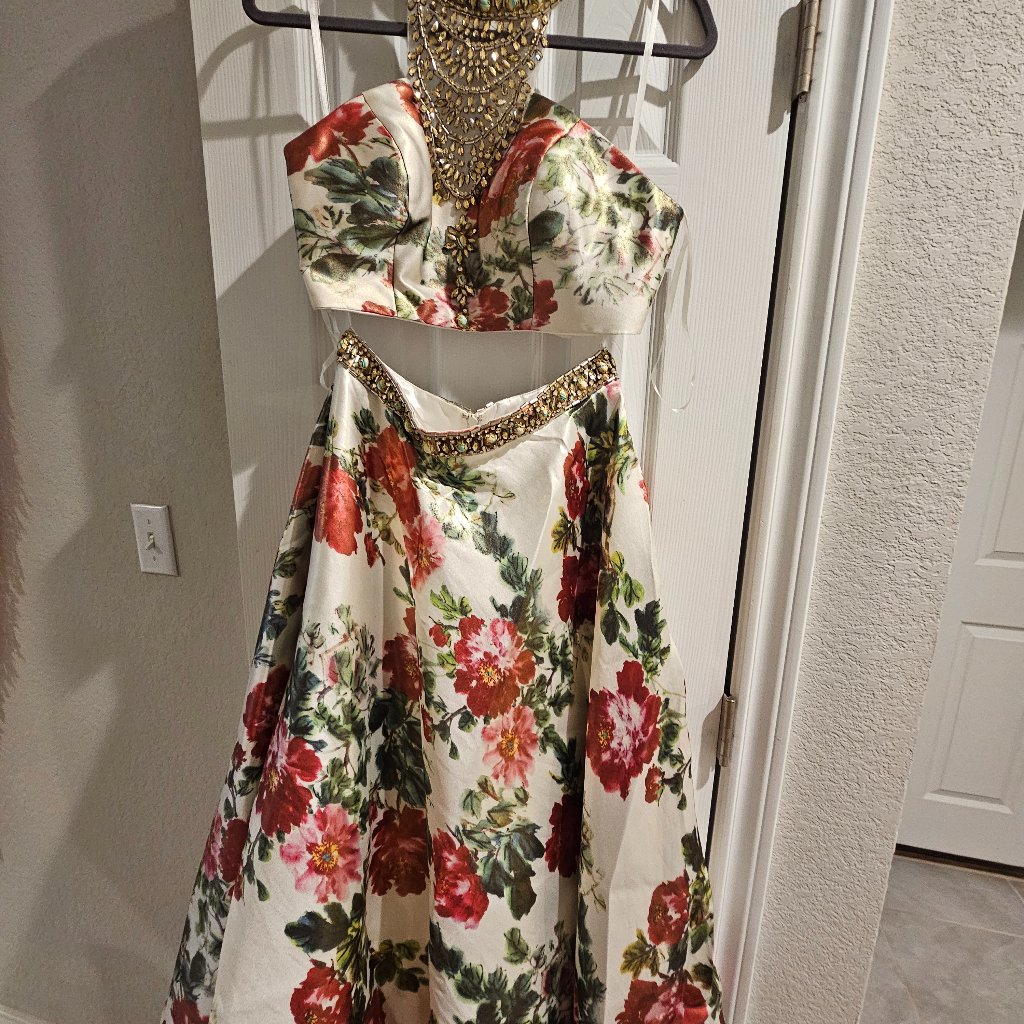 Macduggal Floral 2 Piece Gown